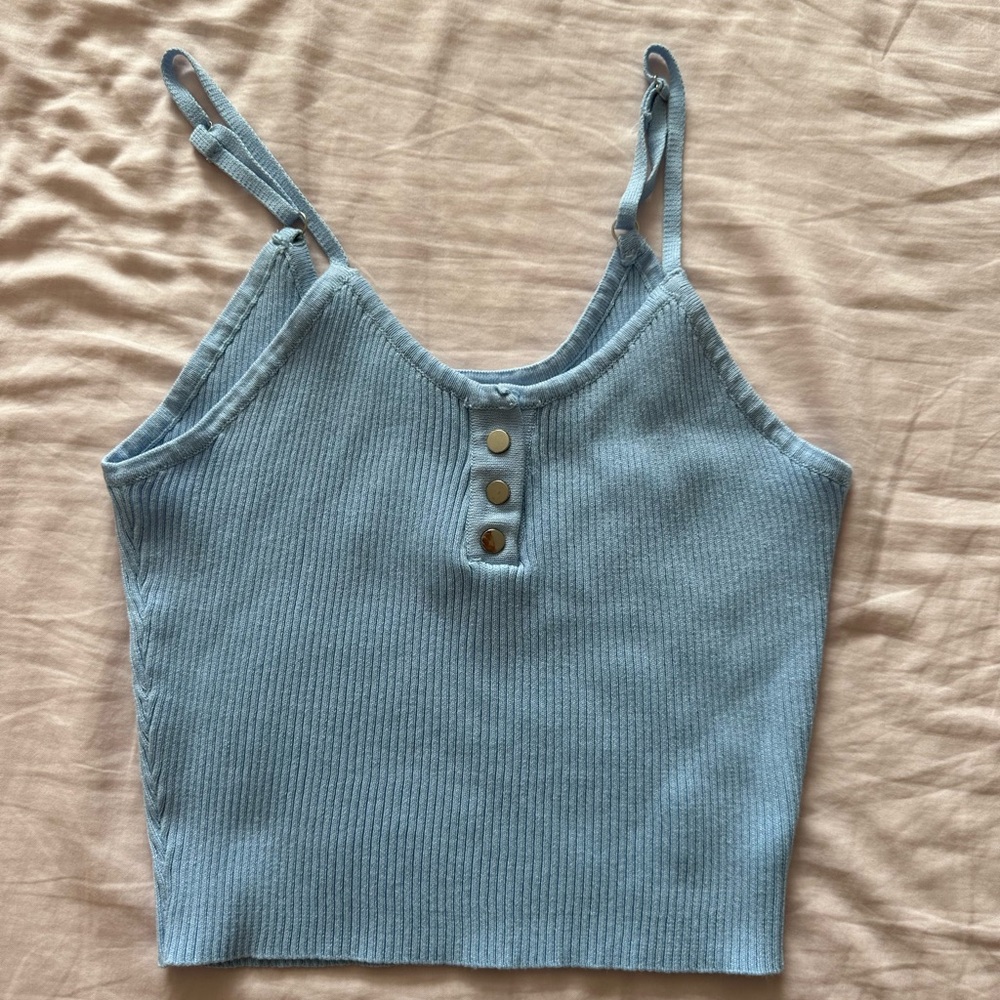 Women crop top